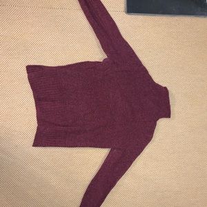 Maroon turtle neck sweater